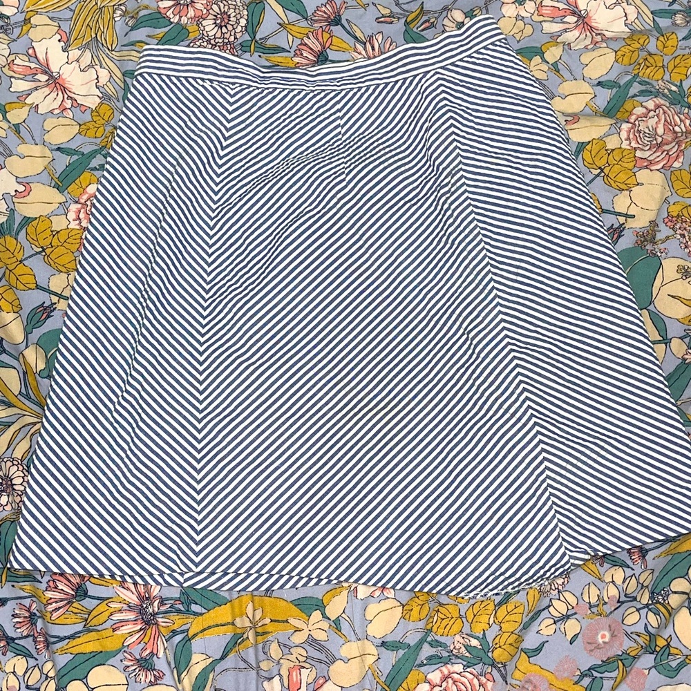 Brooks brothers 100% cotton seersucker miniskirt.
